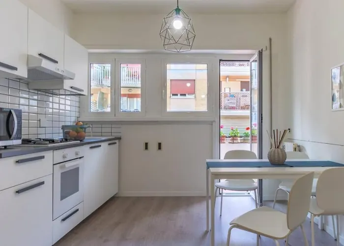 Modern Family In San Giovanni Metro A Colli Albani Direct To Center And Vatican Apartment Rom